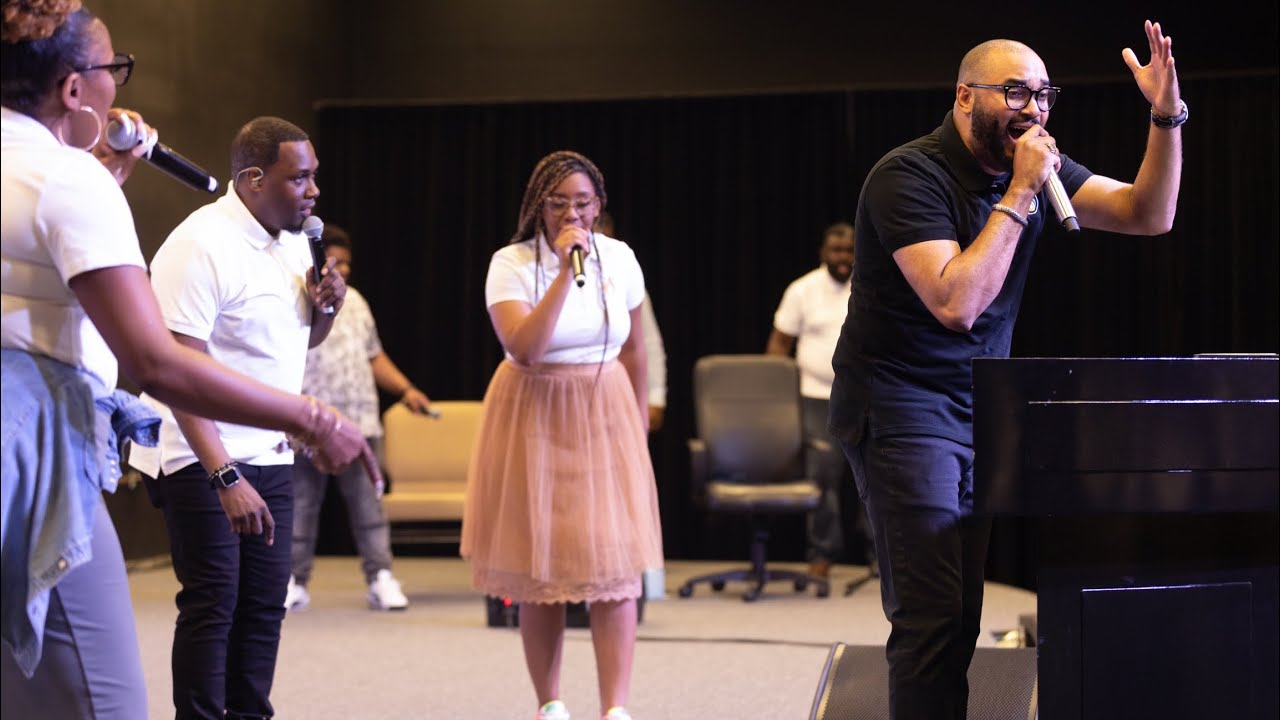 🤯 HOW’D They Go From A Vincent Bohanan CHOIR Song To A DOTTIE PEOPLES Classic To A PRAISE BREAK!?