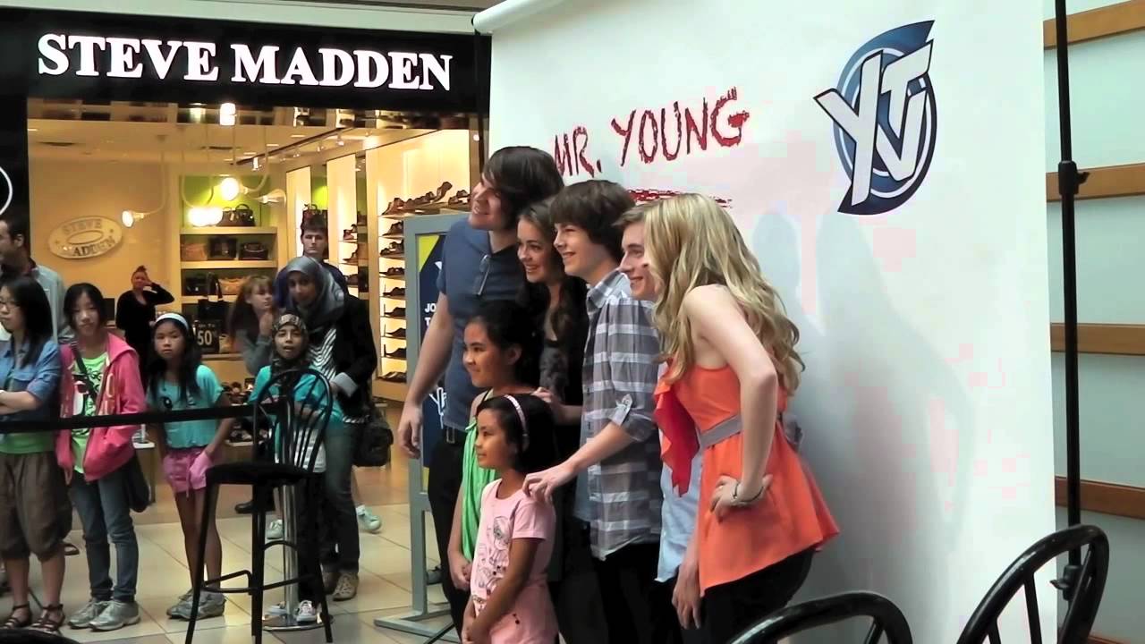 Meeting Fans at Fairview Mall