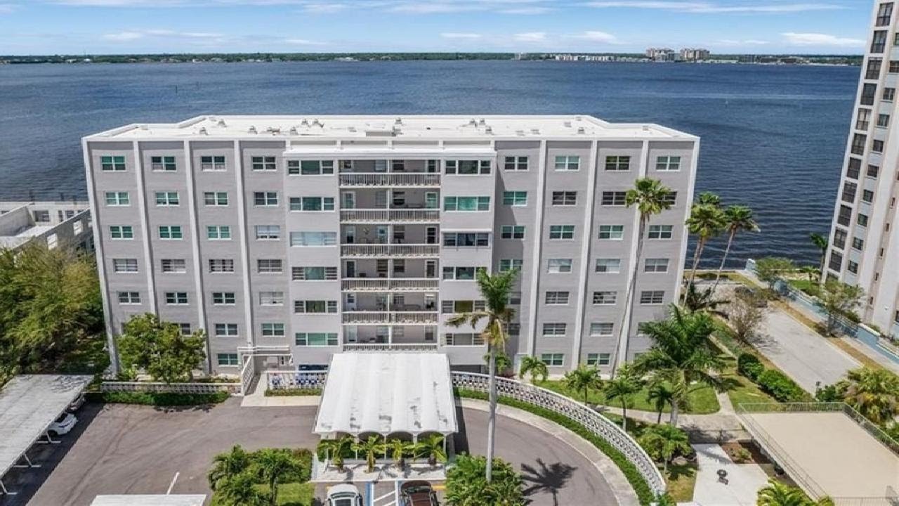 RIVERSIDE CLUB Fort Myers Florida Waterfront Condo for Sale by Steven Chase.