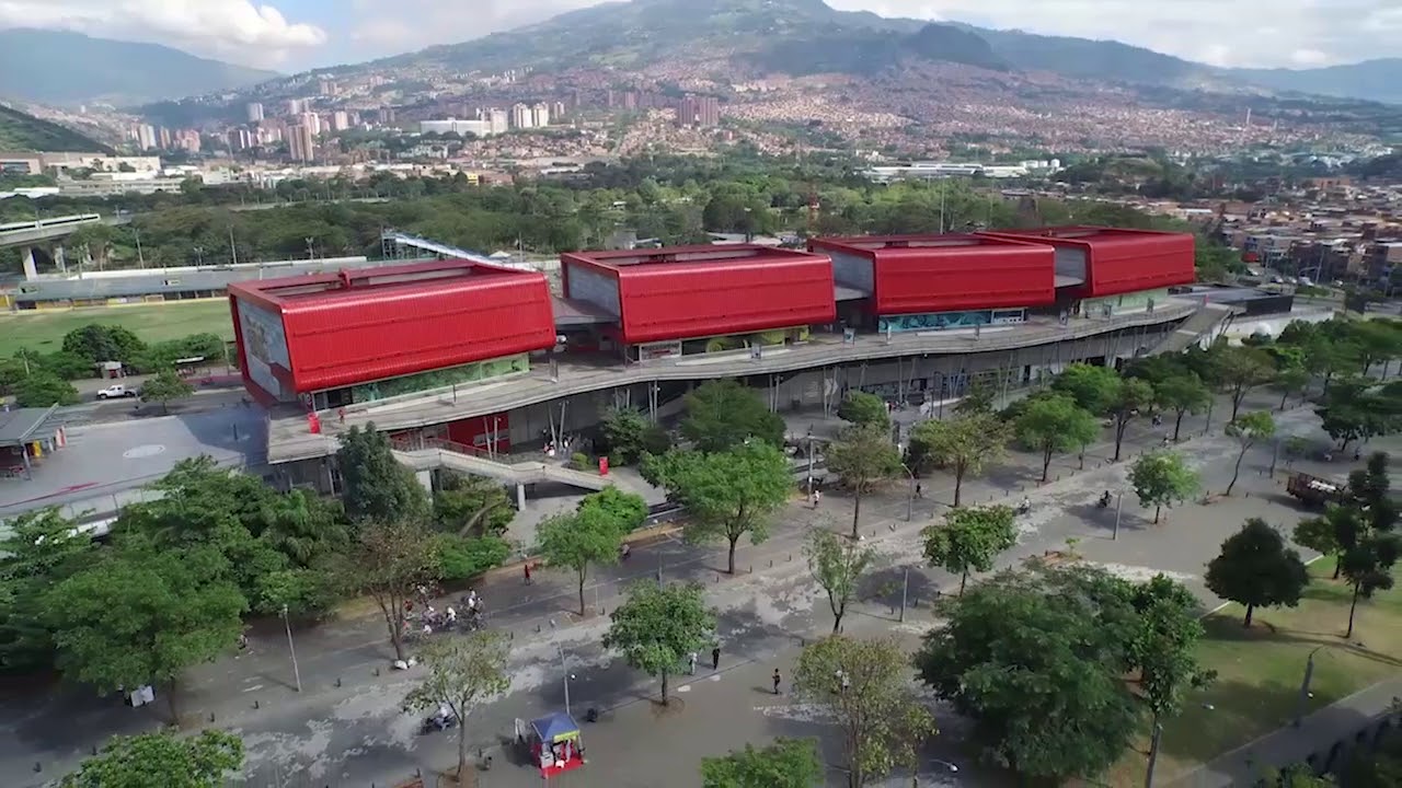Conferencia Magistral: “Arquitectura, urbanismo y sociedad”, Jorge Pérez Jaramillo (22 de octubre)