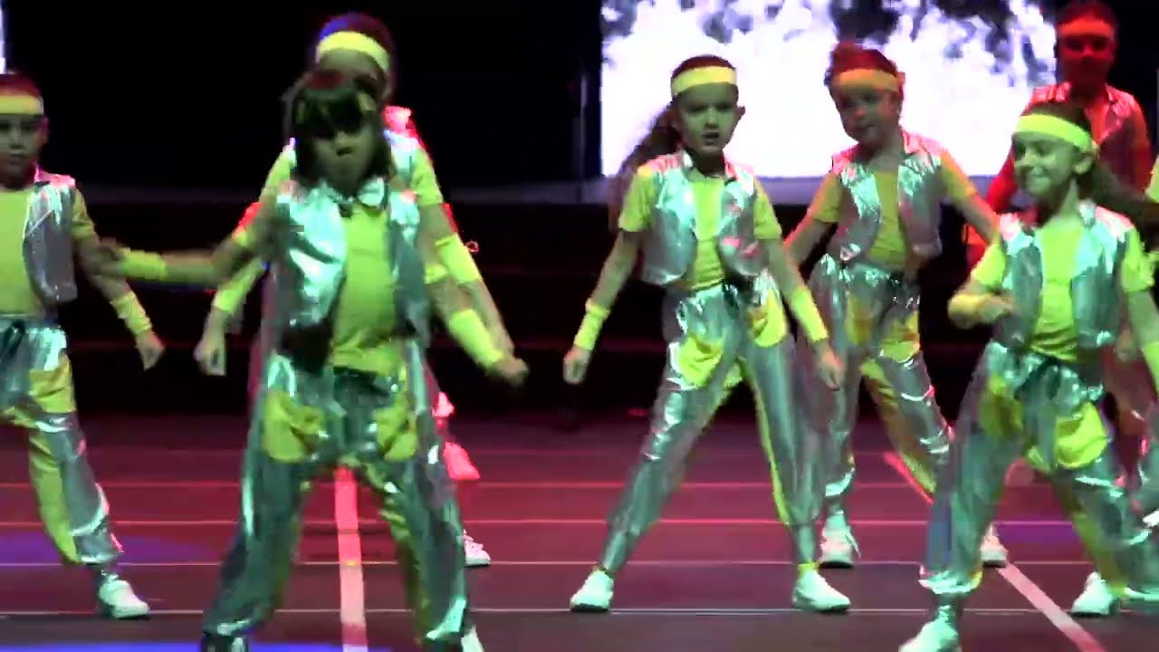 1st YEARS DANCE PERFORMENCE  (MODAFENS DREAM NIGHT VOL5)2019