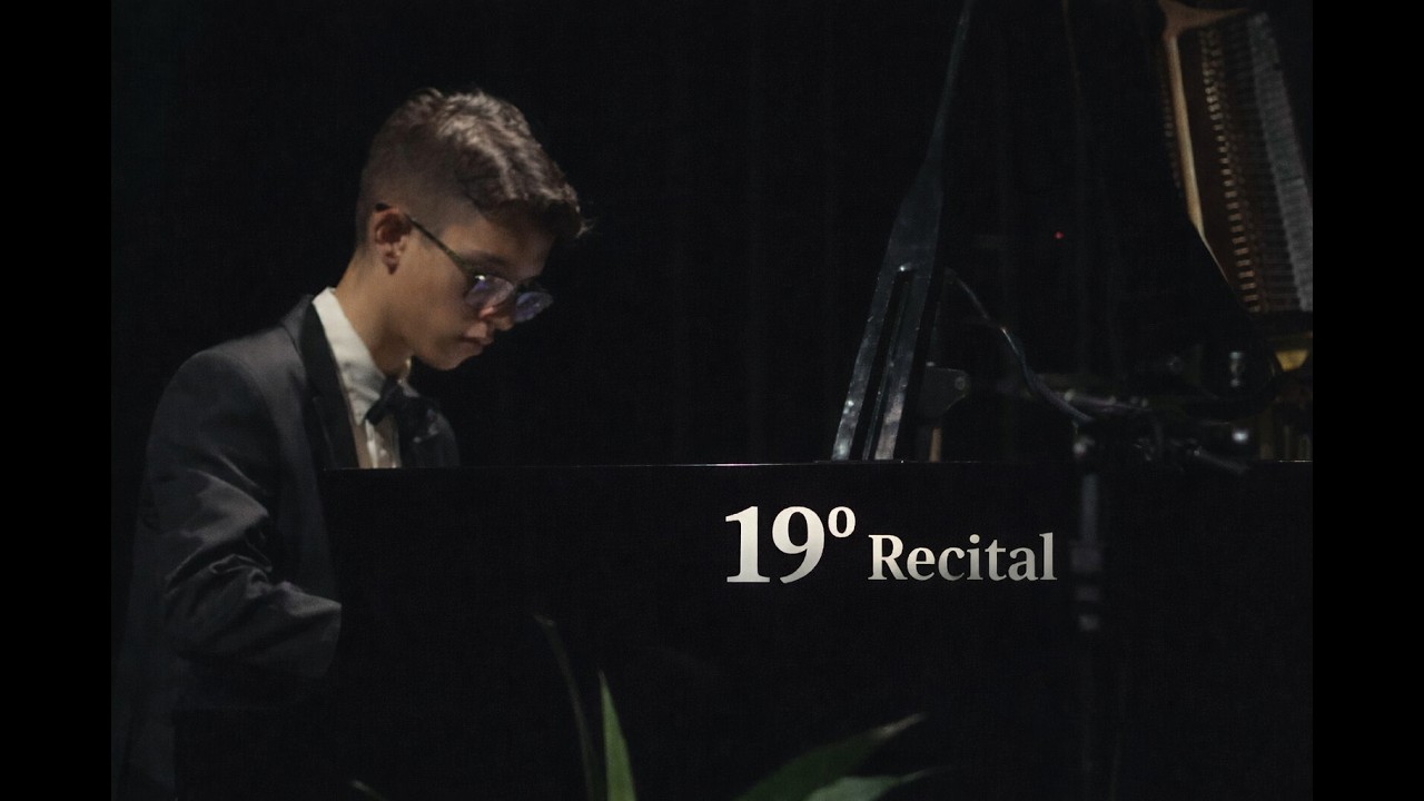 Uma Noite com Chopin e Debussy 19º  Recital no Teatro SESC