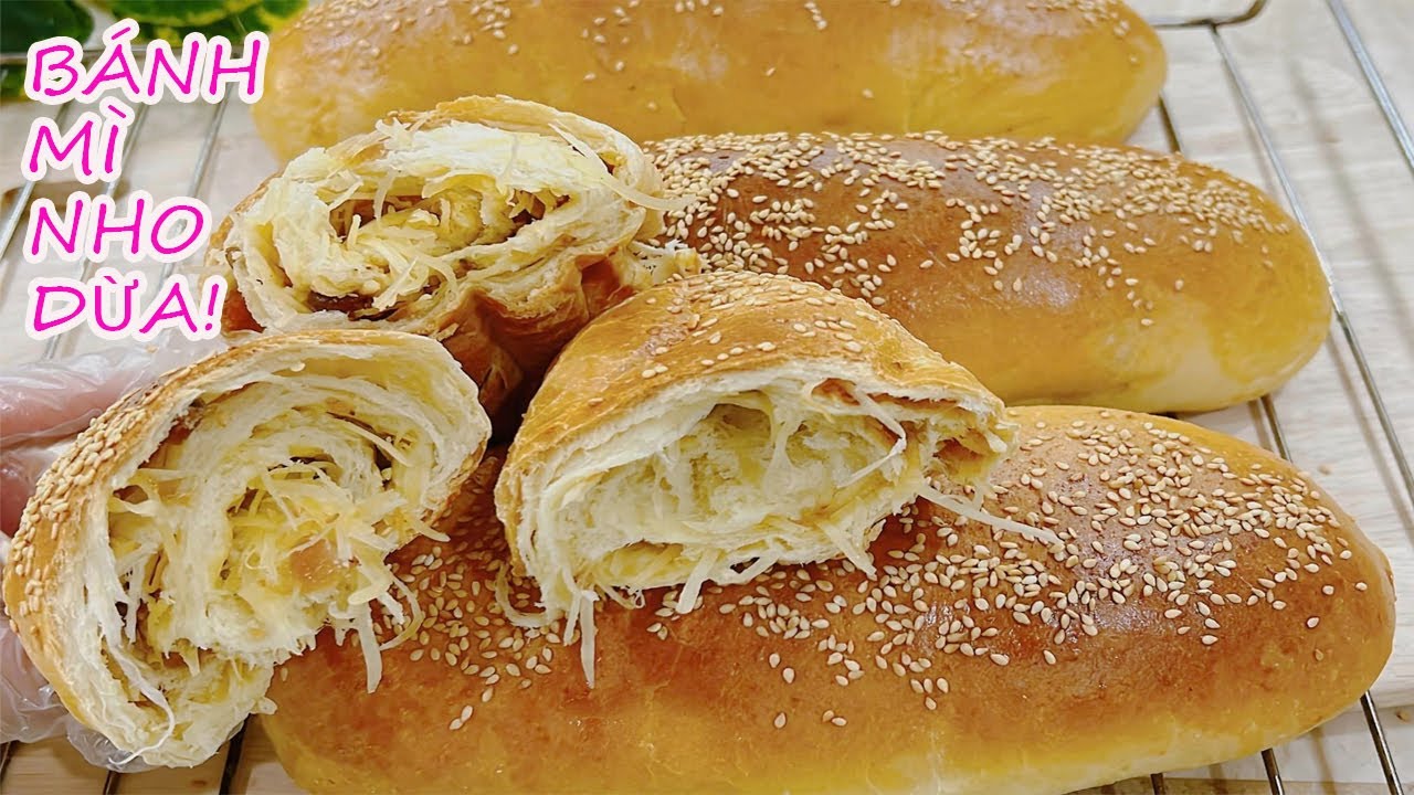 Ngon khó cưỡng! KHÔNG CẦN KHUÔN! LÀM BÁNH MÌ NHO DỪA theo cách này cực mềm xốp, thơm nức mũi!