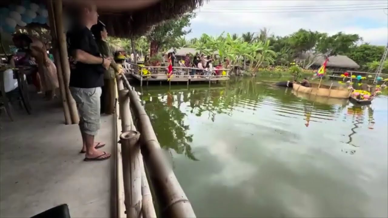 SỐNG DẬY KÝ ỨC LỄ HỘI TẾT XƯA. Đua ghe bắt vịt. NHA TRANG XƯA . Đua ghe bắt vịt
