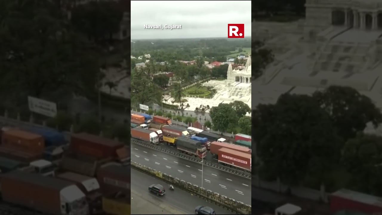 NH48 Jammed Due To Rains #navasari #gujarat #republictv