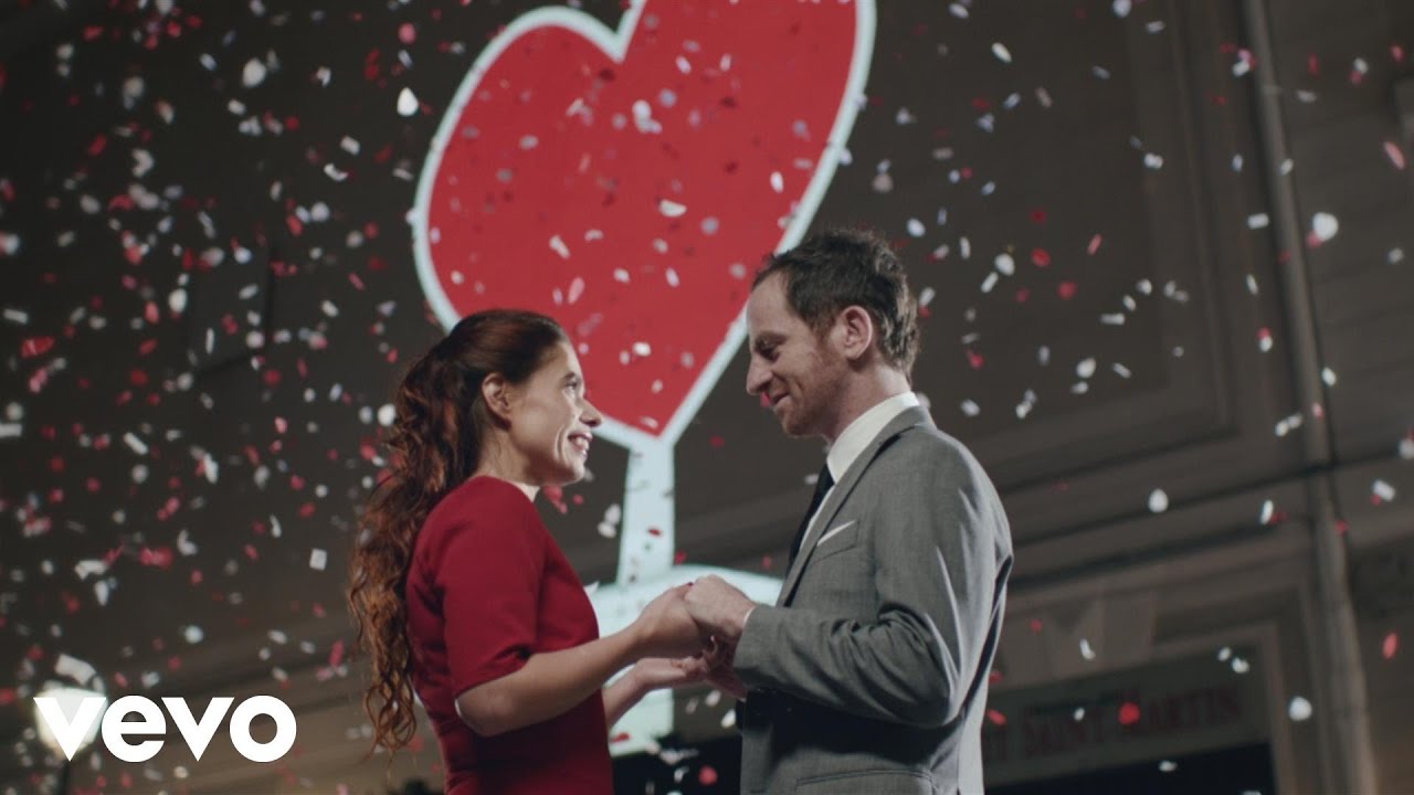 Dionysos - Vampire de l'amour (Clip officiel)