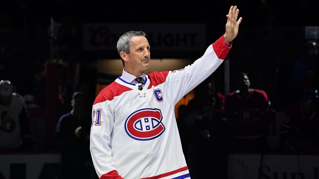 Canadiens honor Guy Carbonneau with ceremonial puck drop
