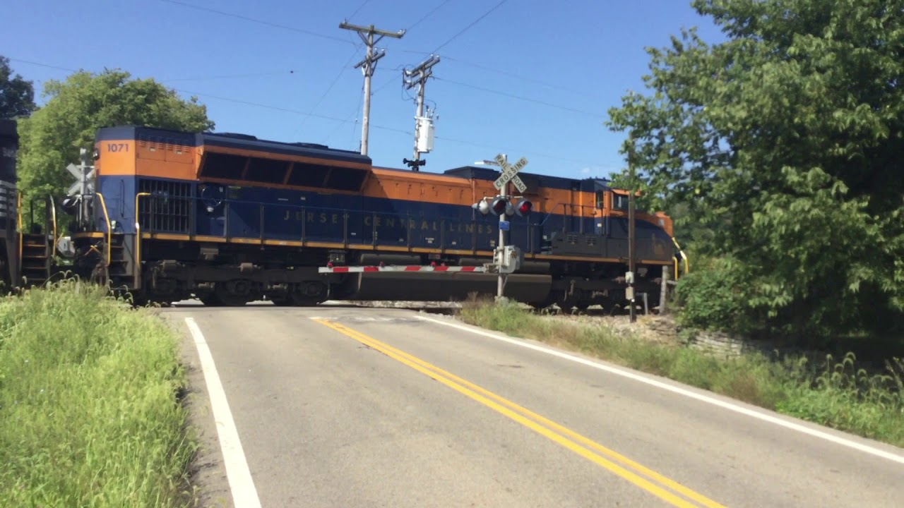 NS 1071, Central Railroad of New Jersey Heritage Unit Leads on NS 282