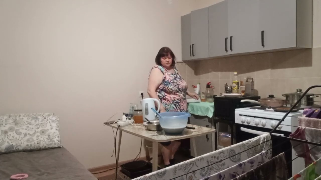 ДОМАШНИЕ ДЕЛА. ПРИГОТОВИЛА БЛИНЫ. 