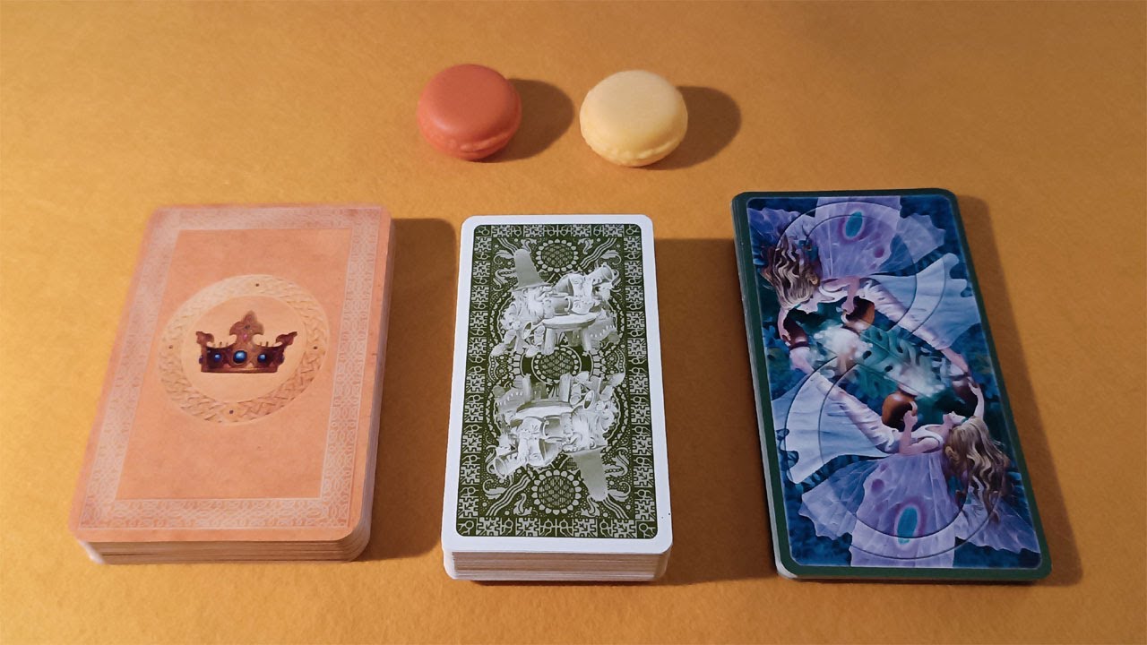 QUÉ ESCONDE SU SILENCIO  ?  Tarot interactivo .