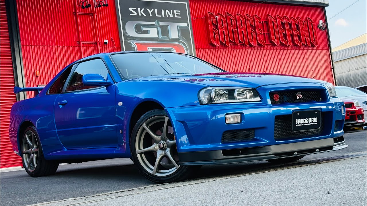 DEFEND GRAPHICS！！SKYLINE GT-R VspecⅡ Bayside Blue ！【Low Mileage Vehicle in Excellent Condition】