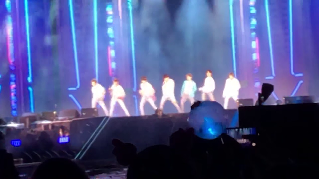 190504 BTS Speak Yourself World Tour in Rose Bowl - Boy With Luv