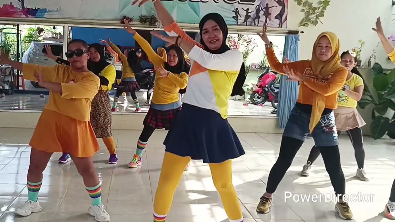 KAU PUNYA YANG LAIN ((  Dance For Fun )) Choreo Oshin - January 2026