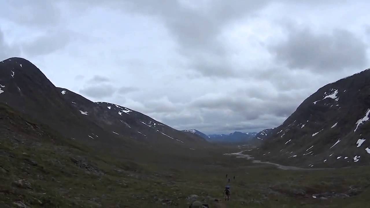 The ascent  Climbing Tjaktjapasset   Kingstrail sweden