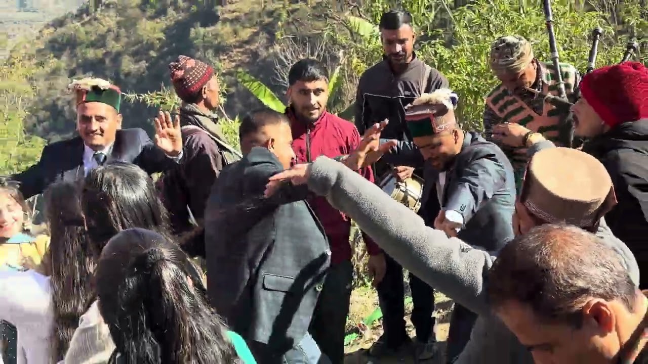 Bhai ki shaadi m dosto ne kiya khub dance pahari nati ❤️🥳😍