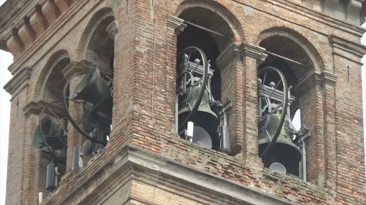 Le campane di Cortemaggiore (PC) - Basilica di Santa Maria delle Grazie e di San Lorenzo (1)