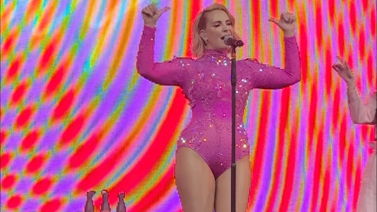 CLAIRE RiCHARDS - Summer Night City • Stomp #Steps • So Emotional • LIVE @ Mighty Hoopla