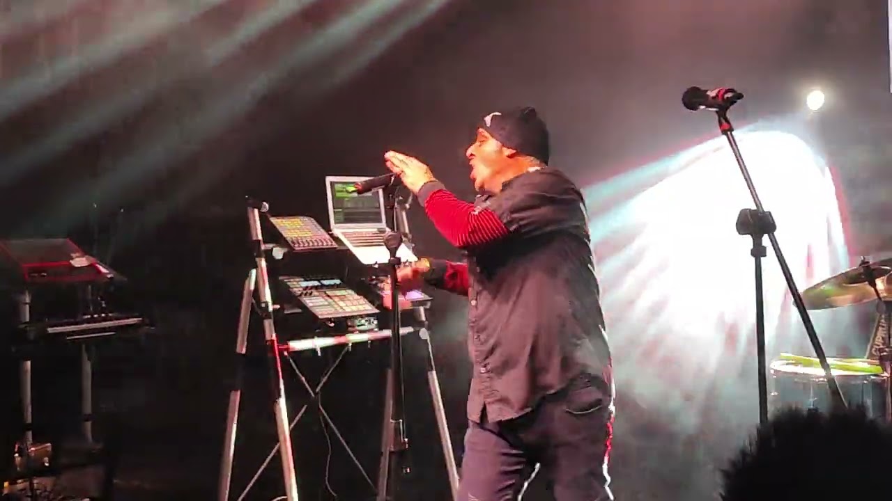 Anything box - Living in Oblivion Live México 2023