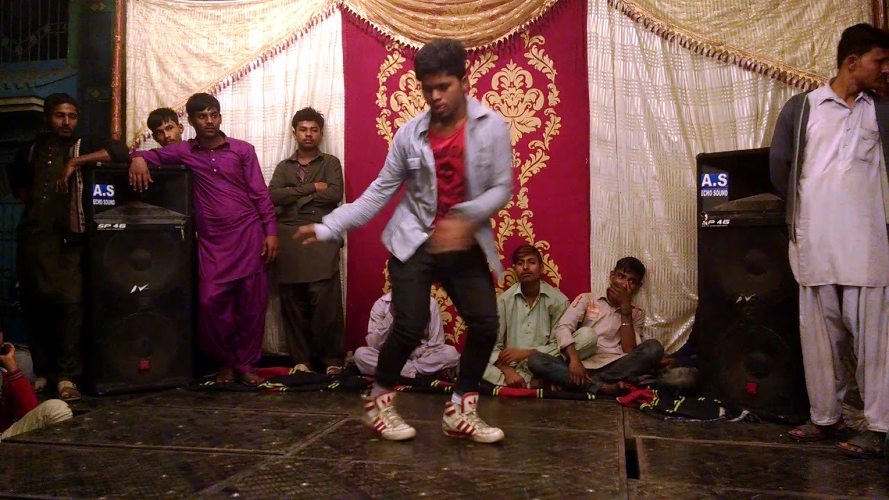 Tu cheez badi he dance deko phir bolo