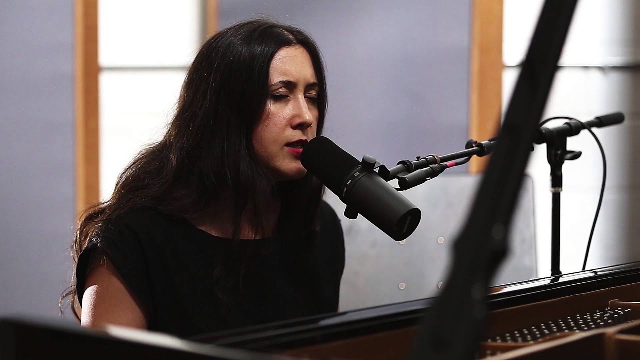 Vanessa Carlton - Blue Pool | The Wild Honey Pie Buzzsession