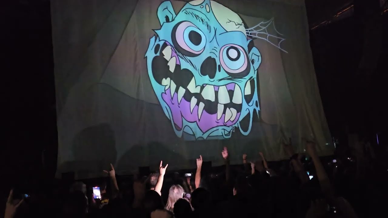 Anthrax - Intro + Potters Field - Paris Zenith 29/11/2024