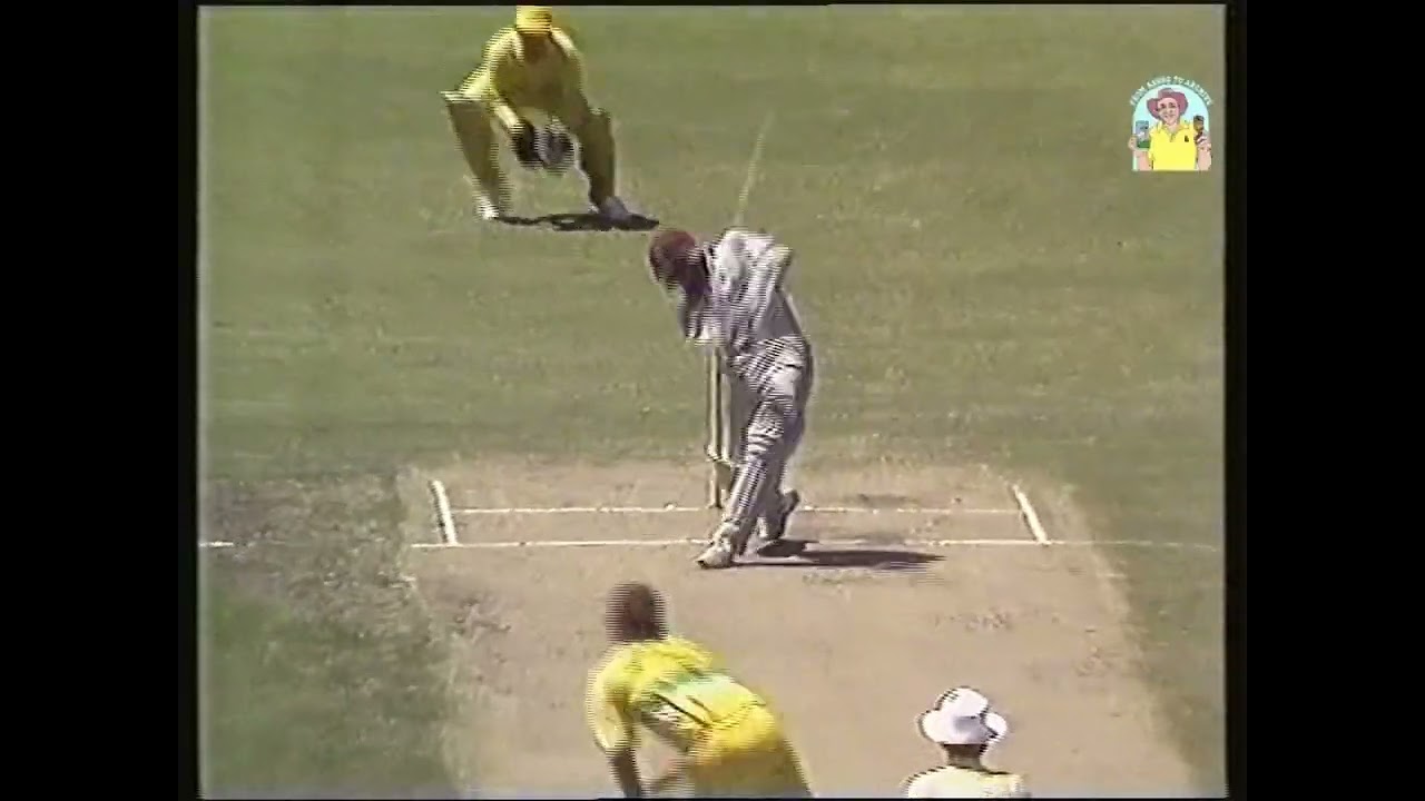 What a statement! Greenidge smashes Alderman for a consecutive 6 and 4  2nd ODI Final SCG 1988/89