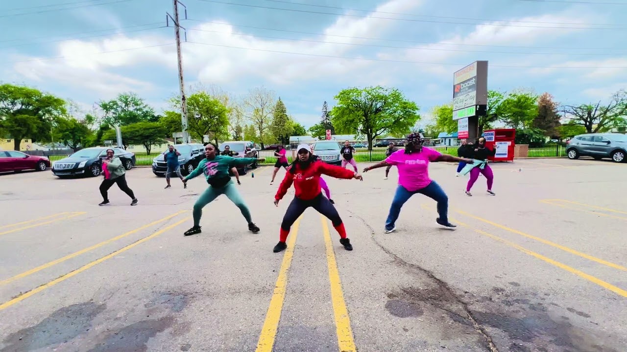 FitMiss Dance Cardio w/Coach T!