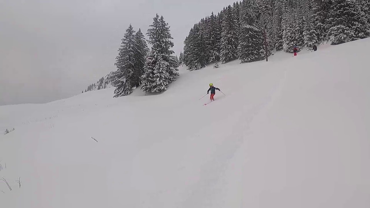 ski de poudreuse en famille le 01/01/21, sans s'enfuir en Suisse !