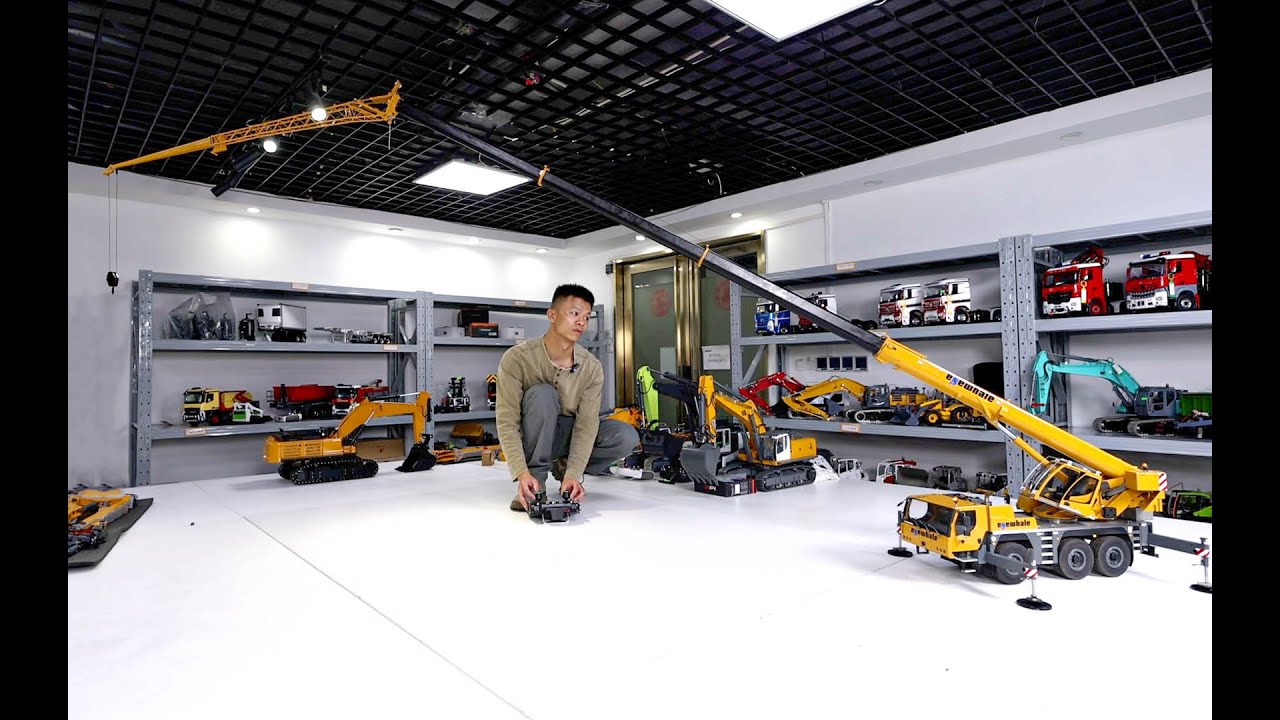 OVERVIEW OF THE FIRST PROTOTYPE READY TO RUN D1050 CRANE TRUCK!
