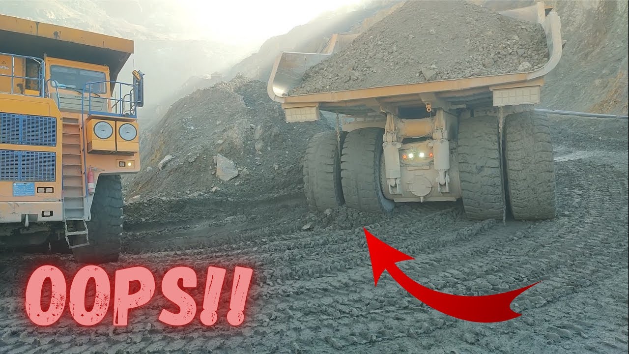 Extreme Dangerous Fastest Truck & Heavy Equipment Fails Dangerous Muddy Road Driving