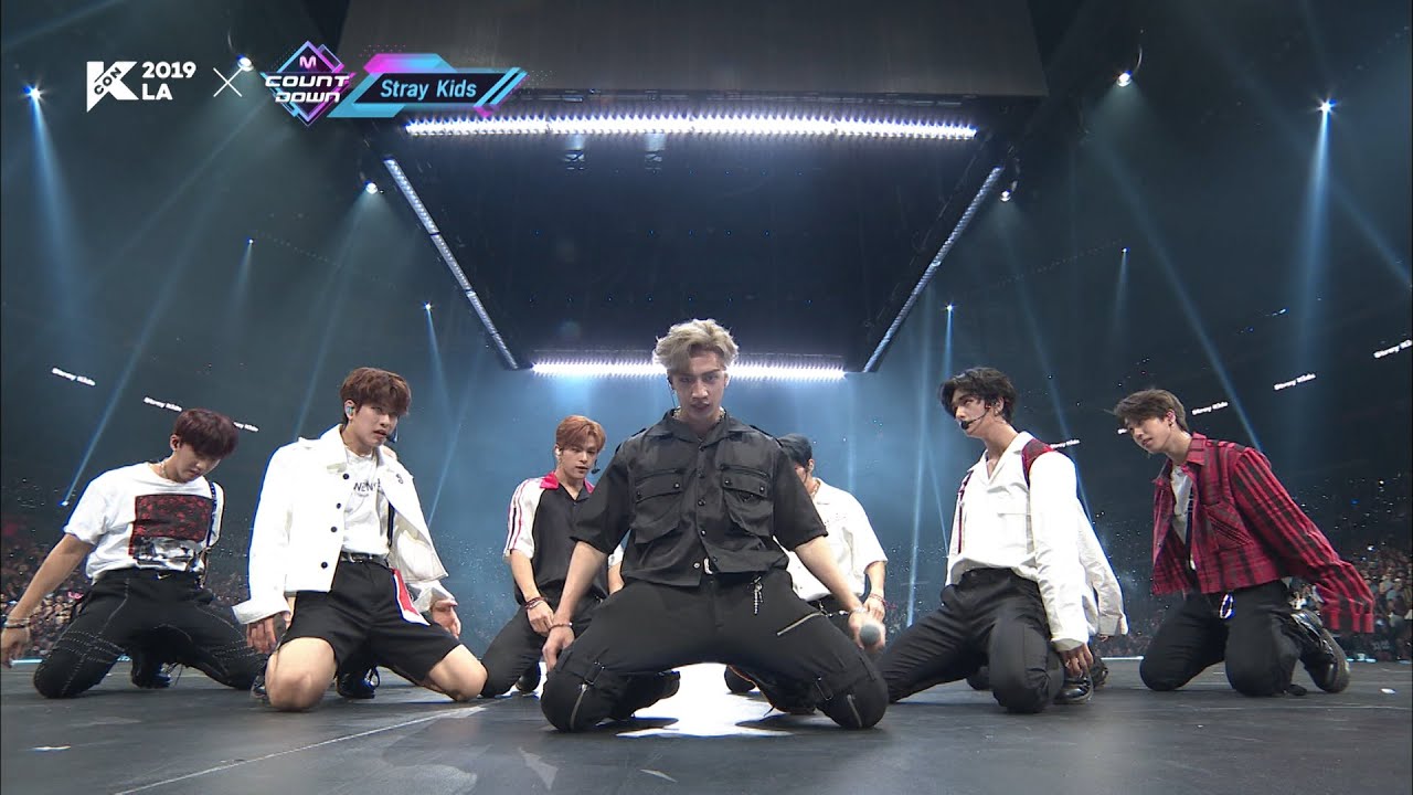 [KCON 2019 LA] STRAY KIDS (스트레이키즈) | Side Effects (부작용)