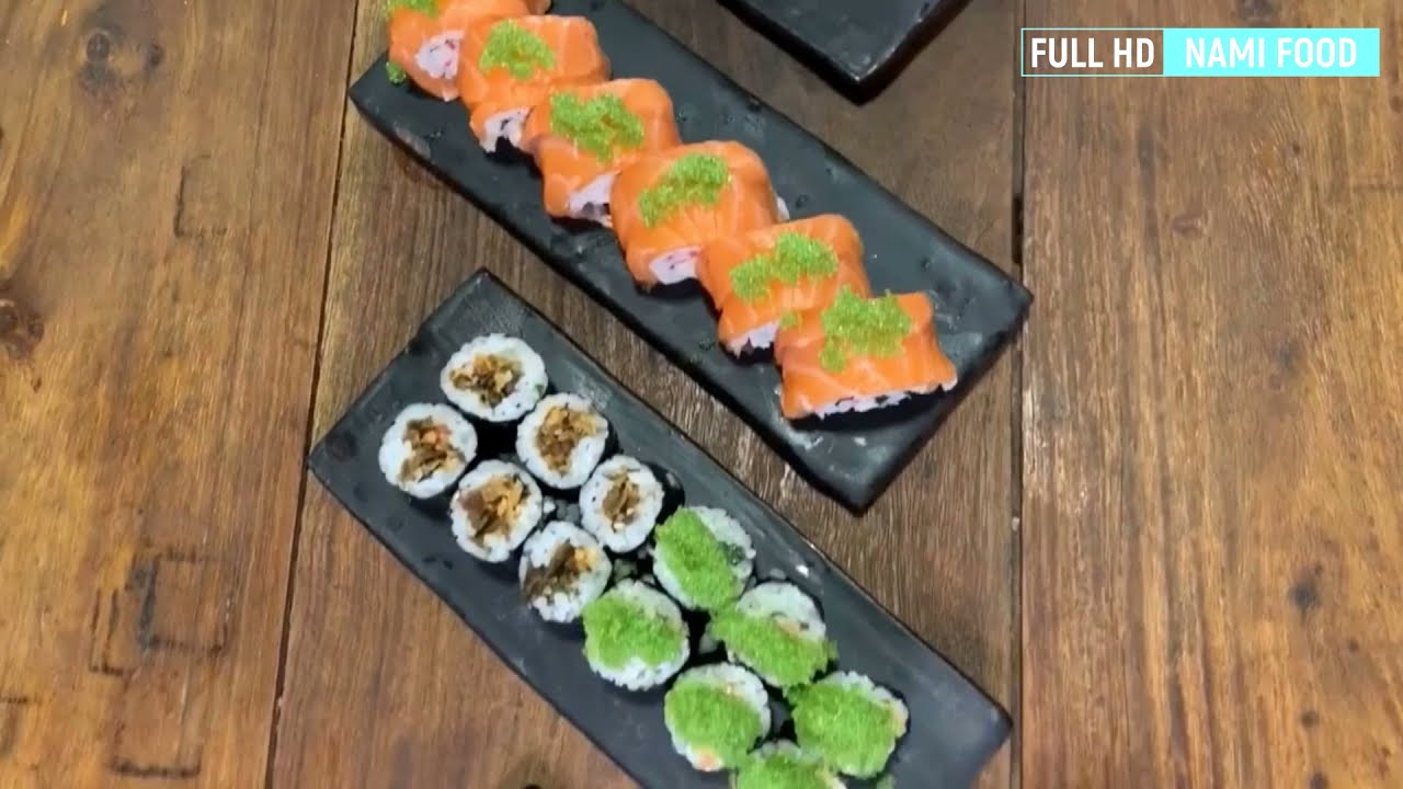 Инструкция по приготовлению вкусных маки суши с лососем очень проста