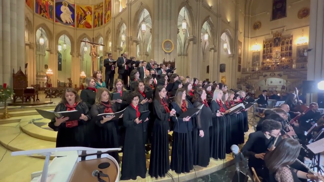 Catedral Almudena - Hallelujah - Coro rumano de Madrid