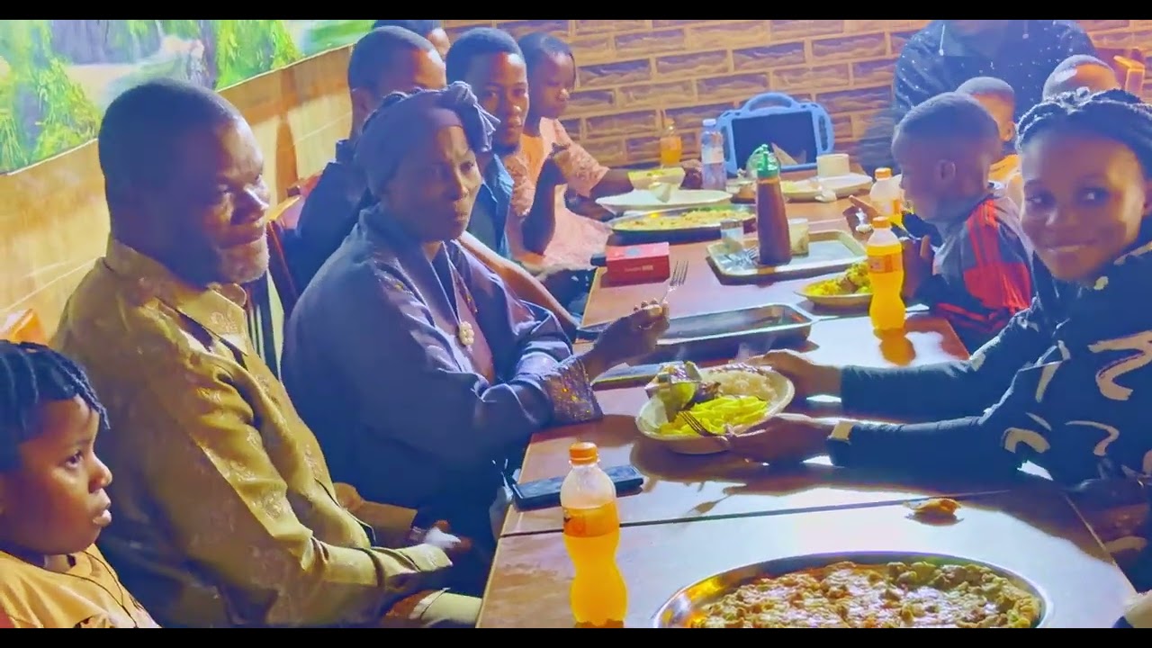 THE MUNDEKE MEETING EXTENDED FAMILY