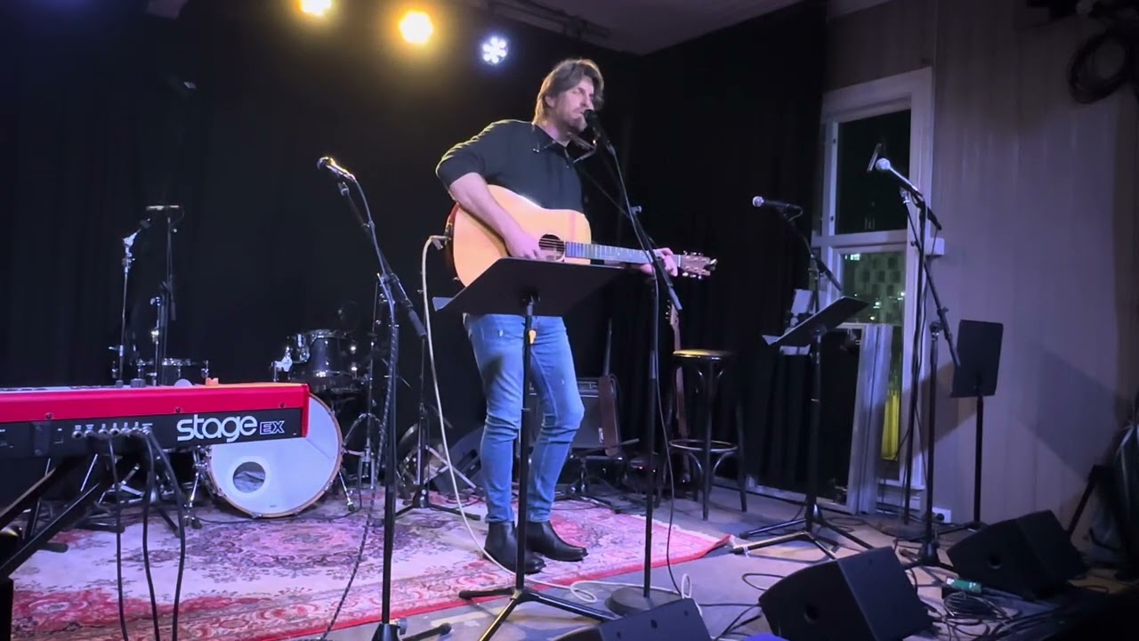 &laquo;Robbie Robertson&raquo; (egen orginall&aring;t)