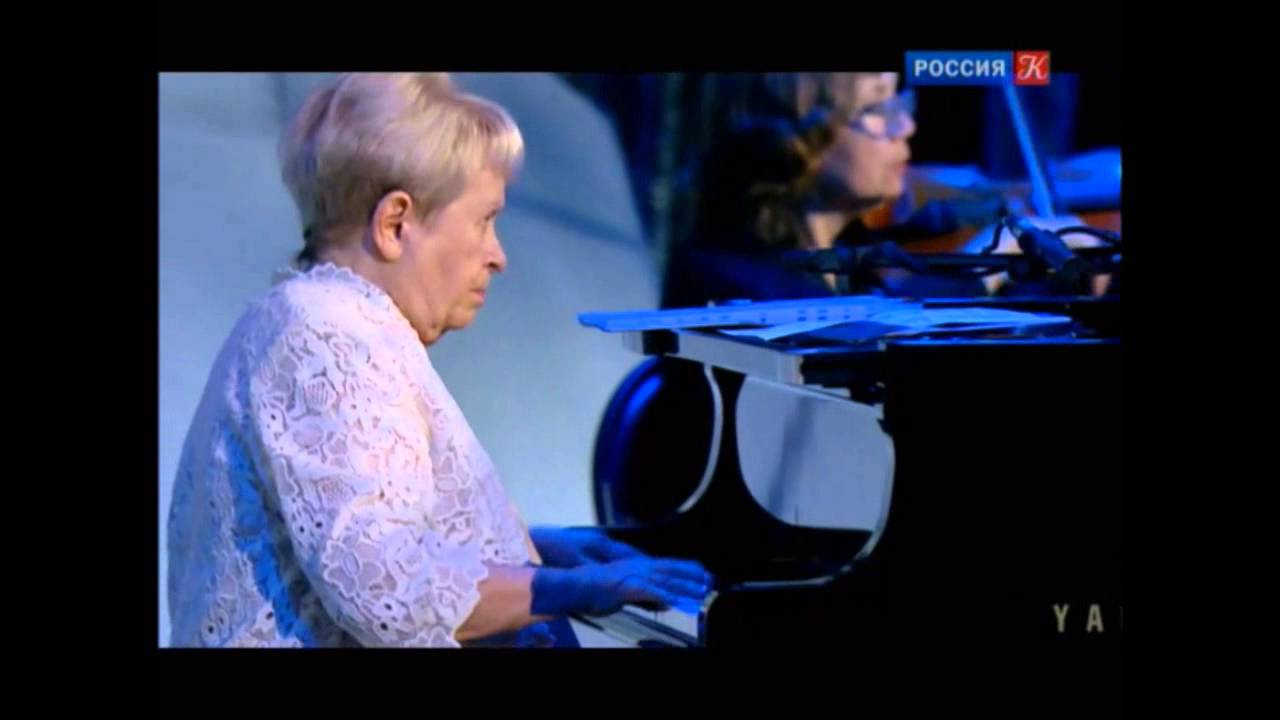 Нежность. Кристина Мхитарян.