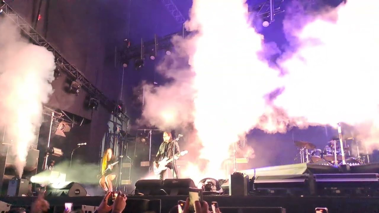 Marilyn Manson - This is The New Sh*t [ Istanbul - Bonus Parkorman ] Front of Stage.