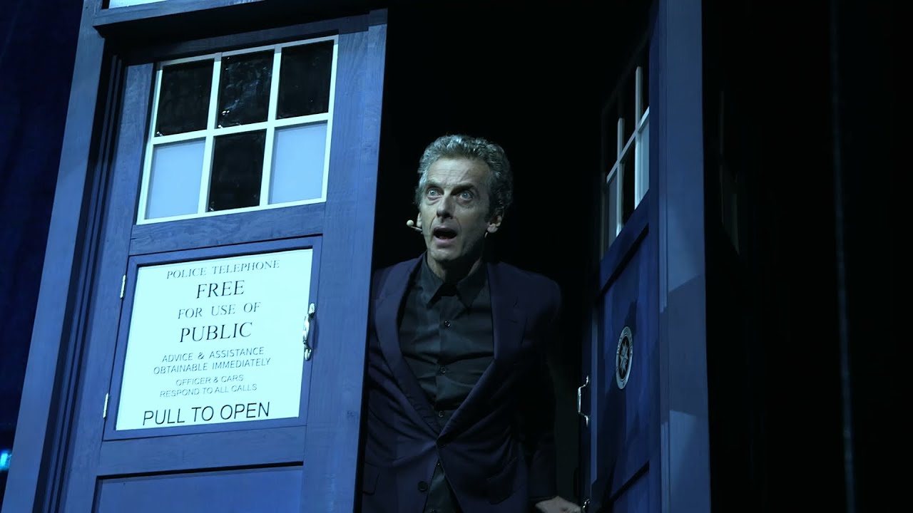 Mexican Wave for the Doctor and Clara! | Doctor Who: The World Tour | Doctor Who