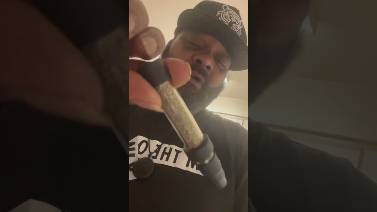 Everything420.com  The Glider glass blunt review 💯💯💯rate it a 10