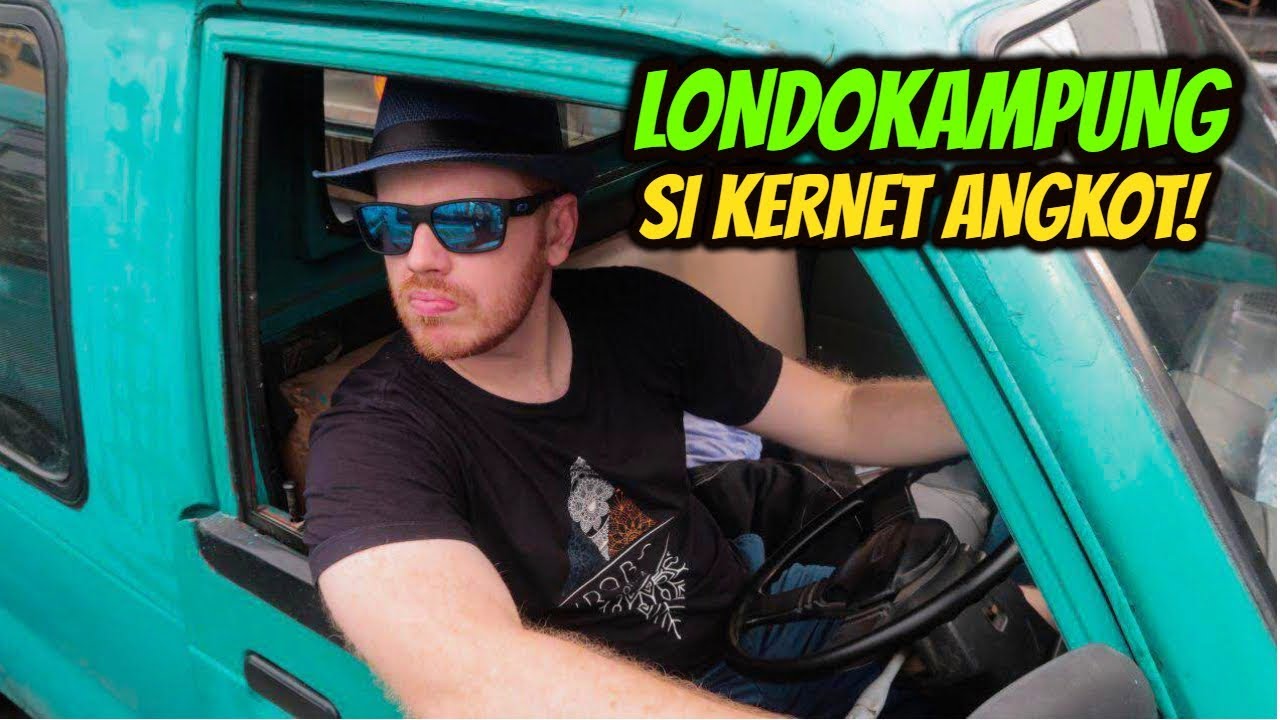 BULE GANTENG INI JADI KERNET ANGKOT!