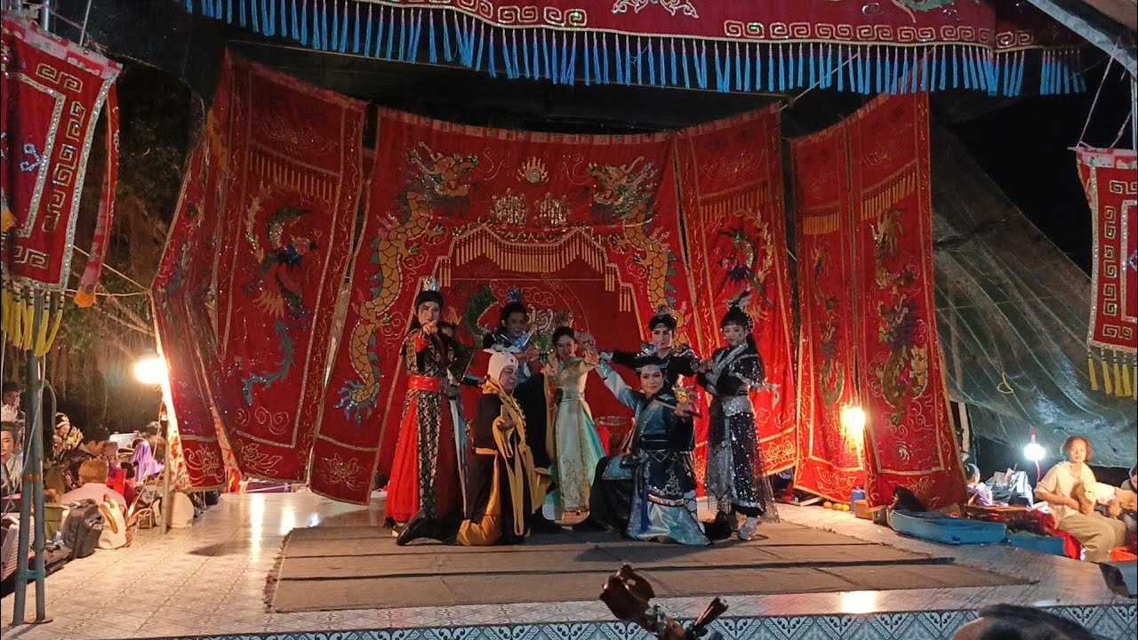 Đoạn cuối Tân Anh Hùng Náo quá hay Nghệ sĩ Bình Tinh và đoàn tuồng cổ Huỳnh Long