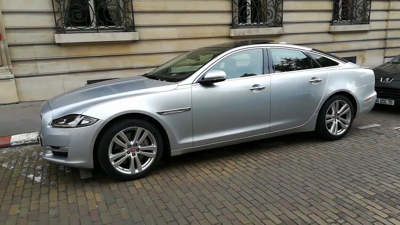 2017 silver jaguar XJ 3.0 AWD in paris france