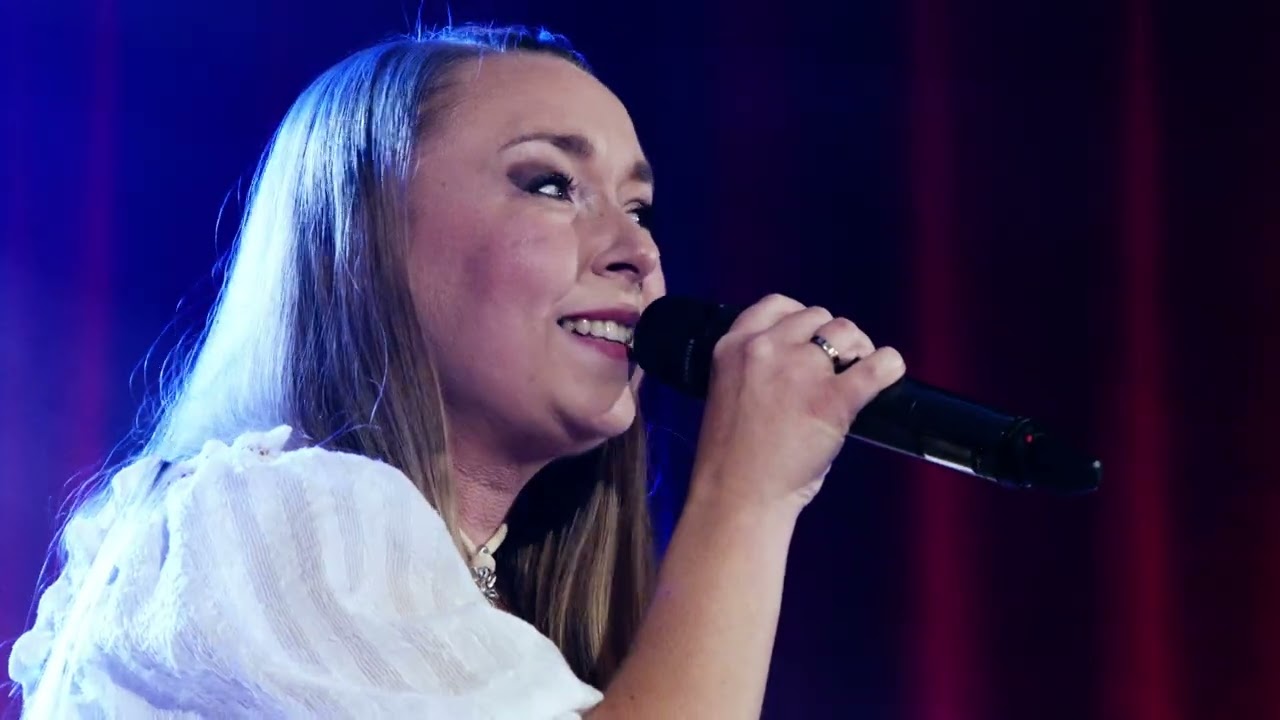 CLAUDIA I KASIA CHWOŁKA - TA PIYRSZO MIŁOŚĆ