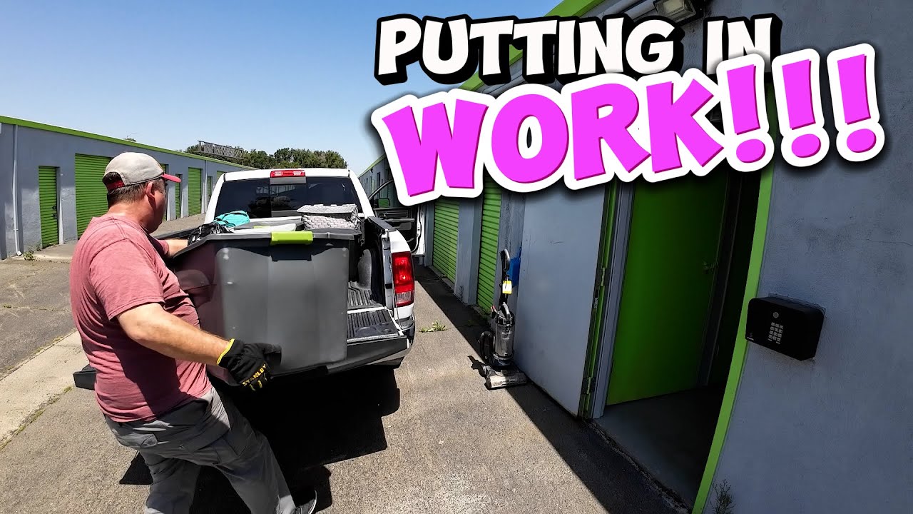 Who said clearing storage lockers was easy?  Paid $5 for this unit, let's see what I get.