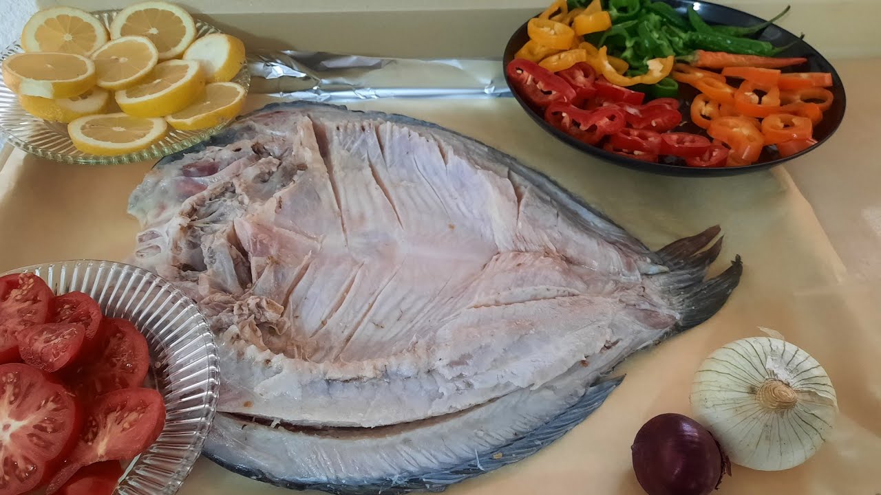 ماسی بەفڕن بەبیبەری ڕەنگاوڕەنگ