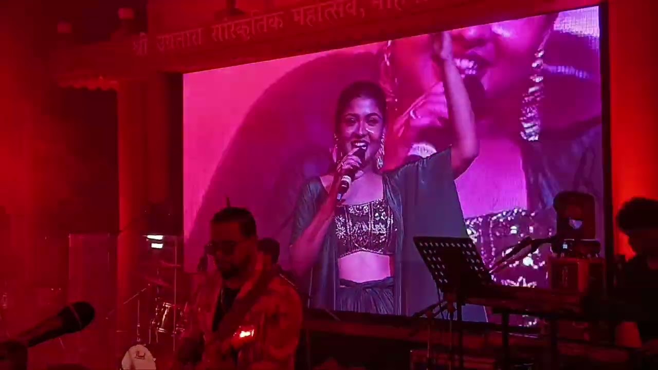 अरुणिता कांजीलाल का लाइव परफार्म 