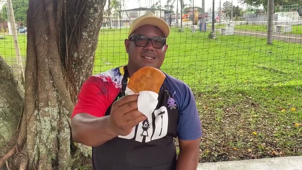 VENEZOLANOS DE PASO CANOAS CONTENTOS POR LO SUCEDIDO EN SU PAÍS