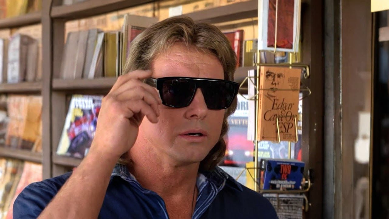 A Man Found Special Glasses and Saw That Half of the People on Earth Are Aliens