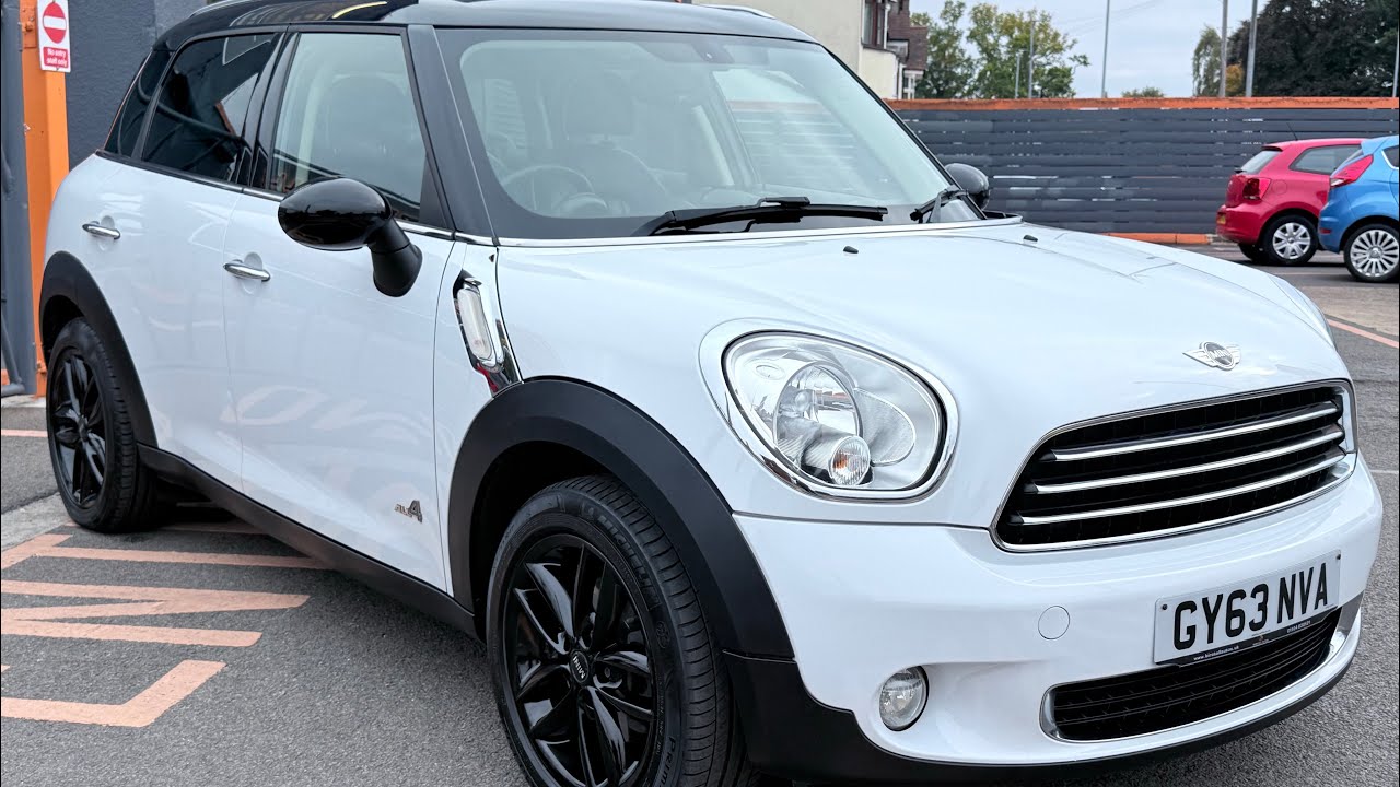 BIG Spec Mini Countryman 1.6 Cooper ALL 4 Auto. PANROOF, FULL LEATHER, SATNAV 
