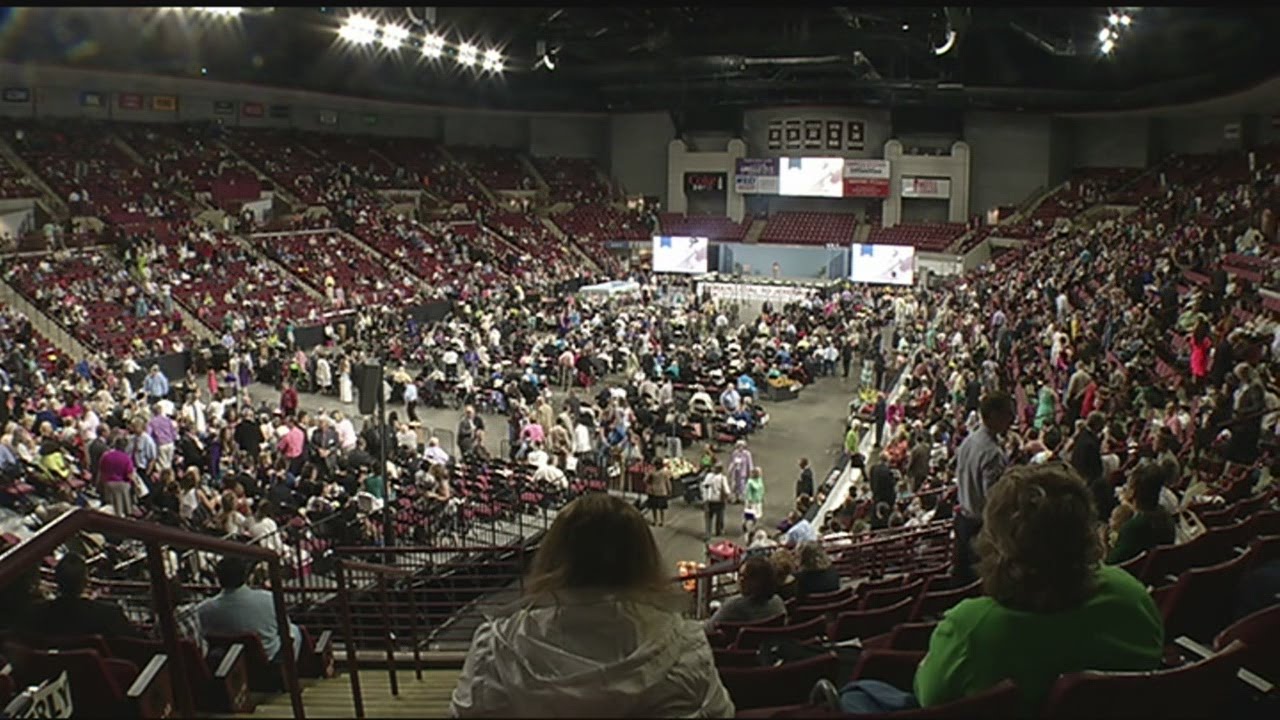 Annual Jehovah's Witnesses gathering held in UMass, Amherst